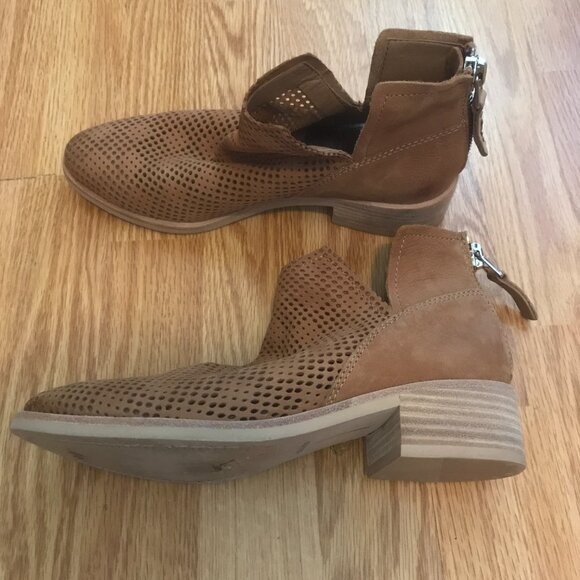 Dolce Vita Tan Perforated Leather Ankle Boots Boho Western Booties Size 8 - Picture 5 of 11